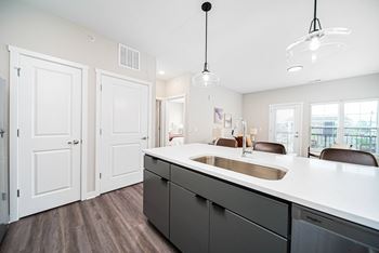 Stainless steel undermount kitchen sink